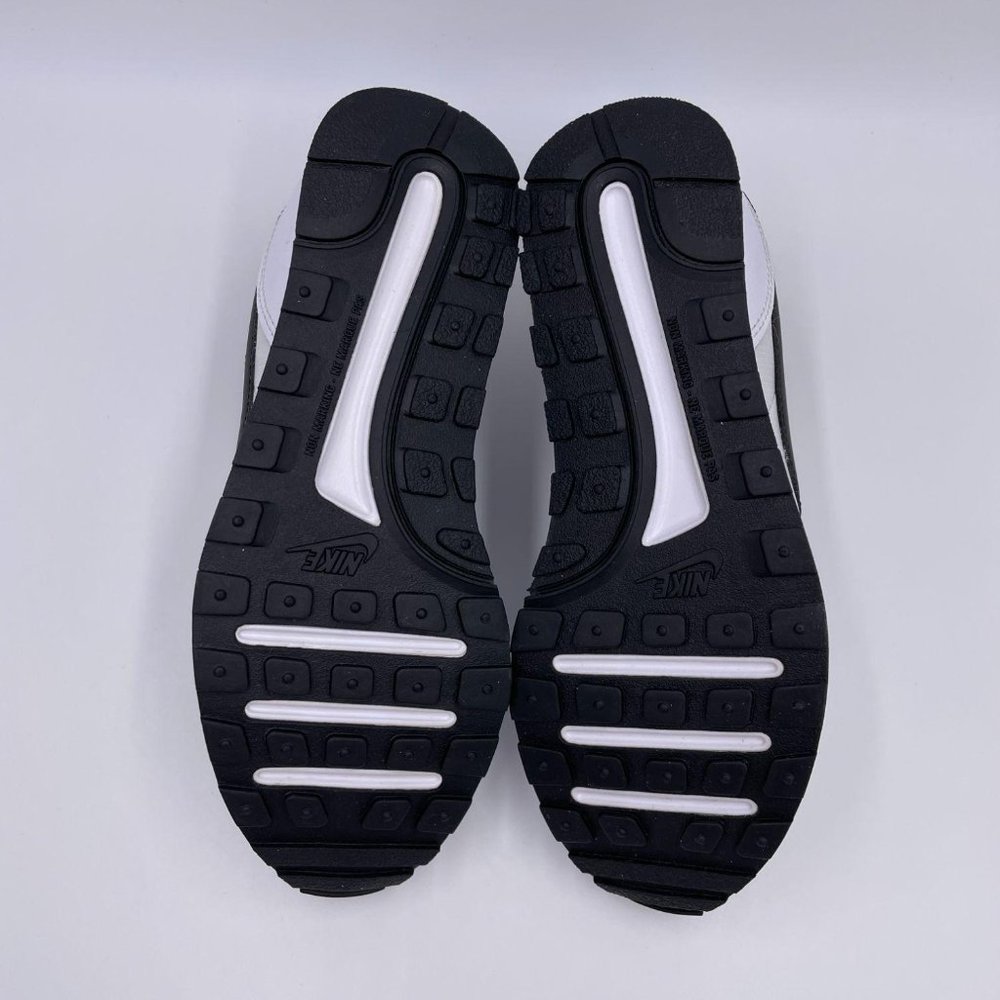 Nike MD Valiant SE White / Black Womens Shoes - Picture 6 of 8